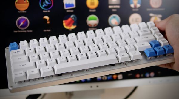 WhiteFox: обзор механической клавиатуры для Mac